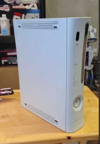 White Xbox 360 FAT **for parts*RROD**