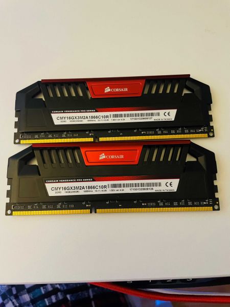 Used Corsair Vengeance Pro Series 16GB (2 x 8GB) DDR3 1866MHz