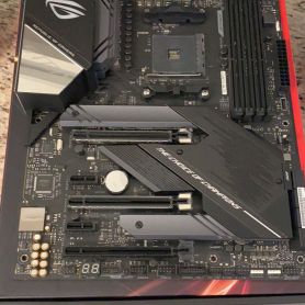 Asus ROG X570-E mobo 