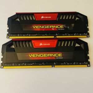 Used Corsair Vengeance Pro Series 16GB (2 x 8GB) DDR3 1866MHz