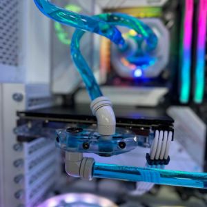 NV7 fully water cooled Gaming PC